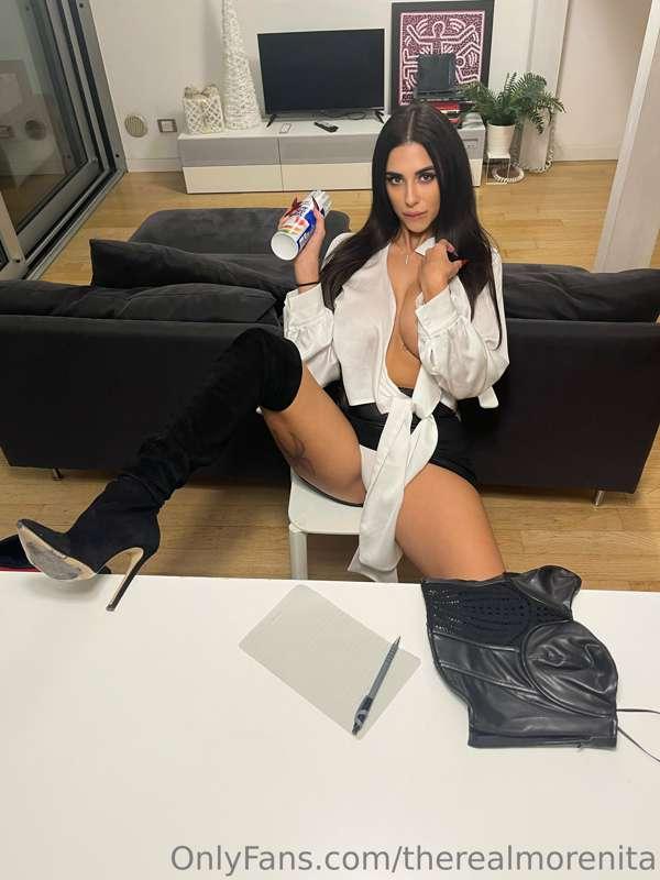 Sai già come andrà a finire vero?…💦💦💦💦  ti farò impazzire su..