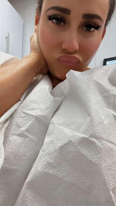 gettin my chompers polished today, happy monday