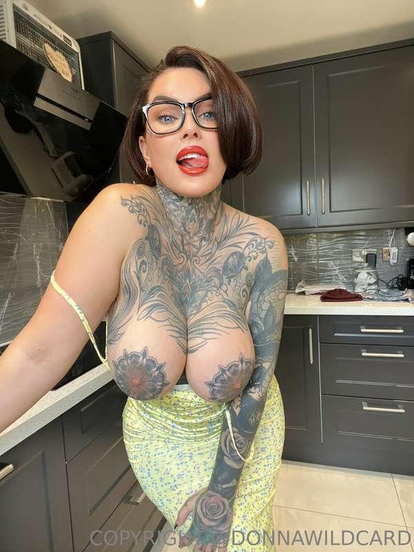 ## serve me up I’m delicious 🤤 💦💦
