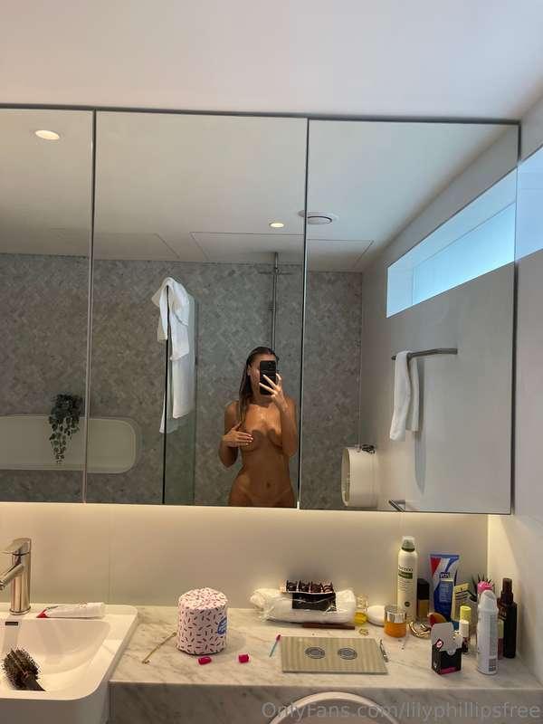 come join me in the shower💦💦💦