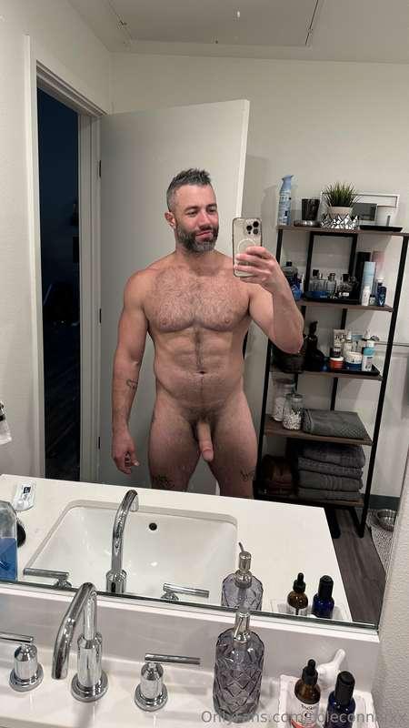 Anyone down to sext?