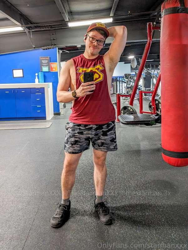 Feeling amazing after incline press and rows today. How does..