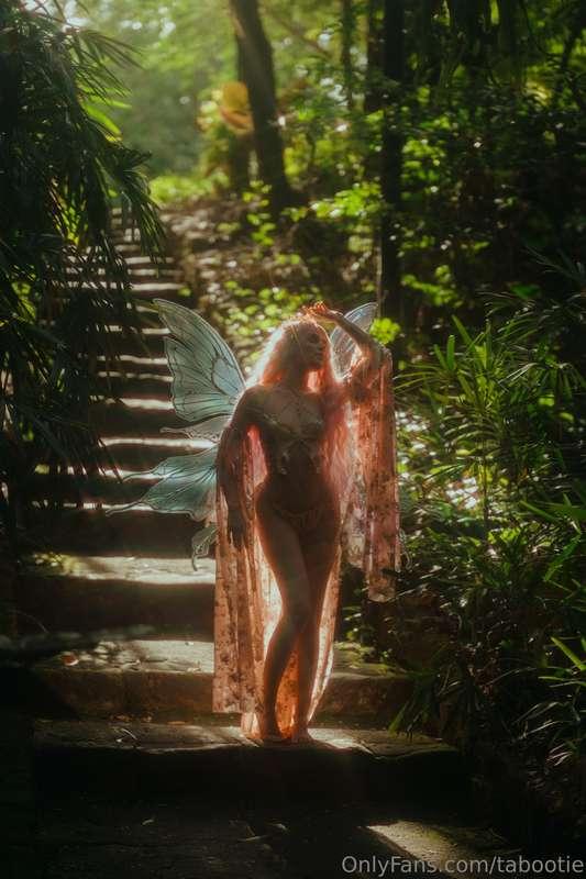 Did someone say new fairy costume? 👀 

Got these stunning pi..
