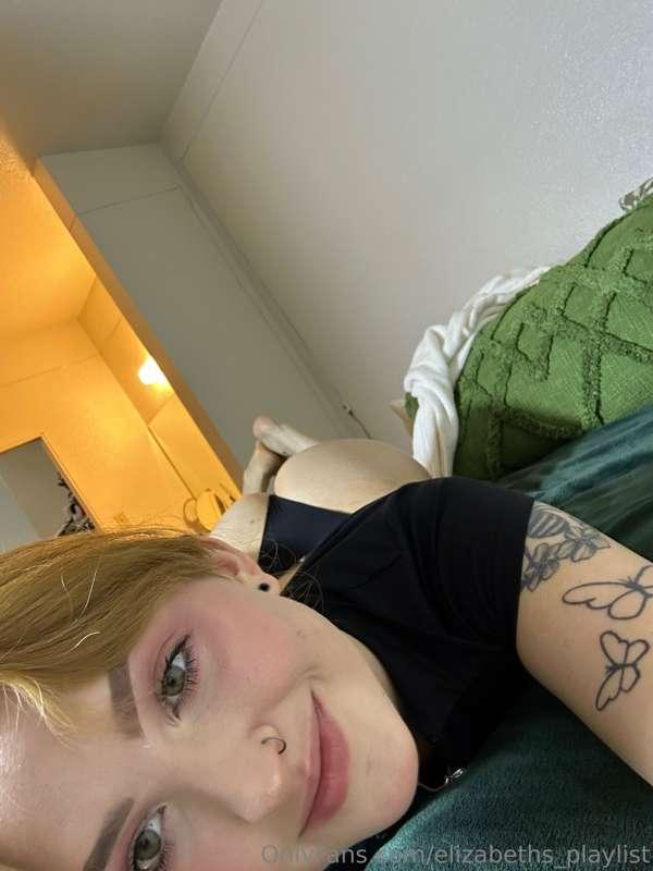 I love a good ole prone bone here and there 🤤🥵