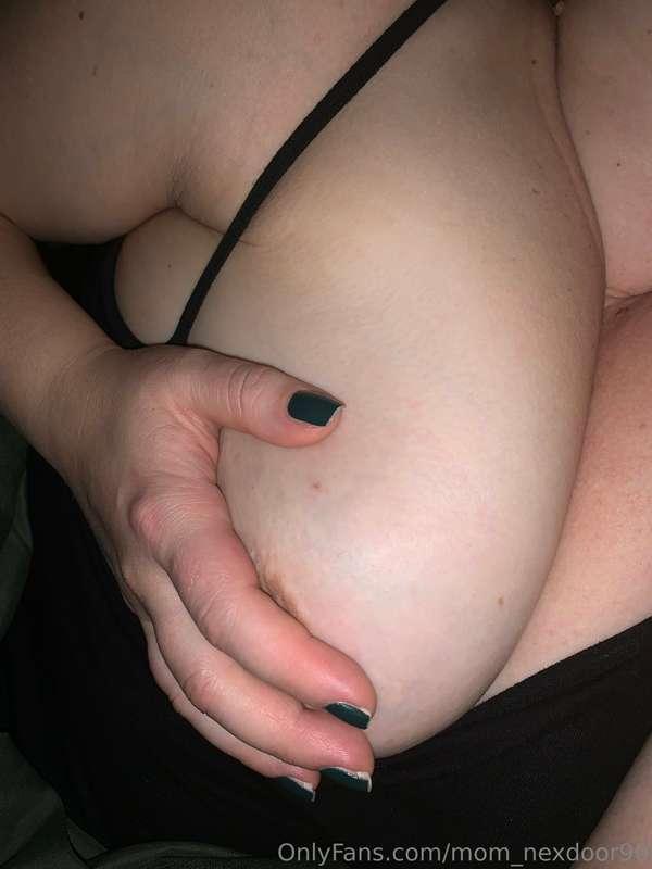 Good morning babes. Happy Titty Tuesday!