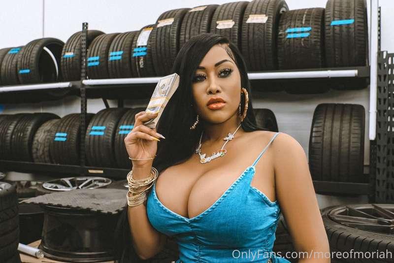 Spoil your Queen for good things! I am making a VIP list her..