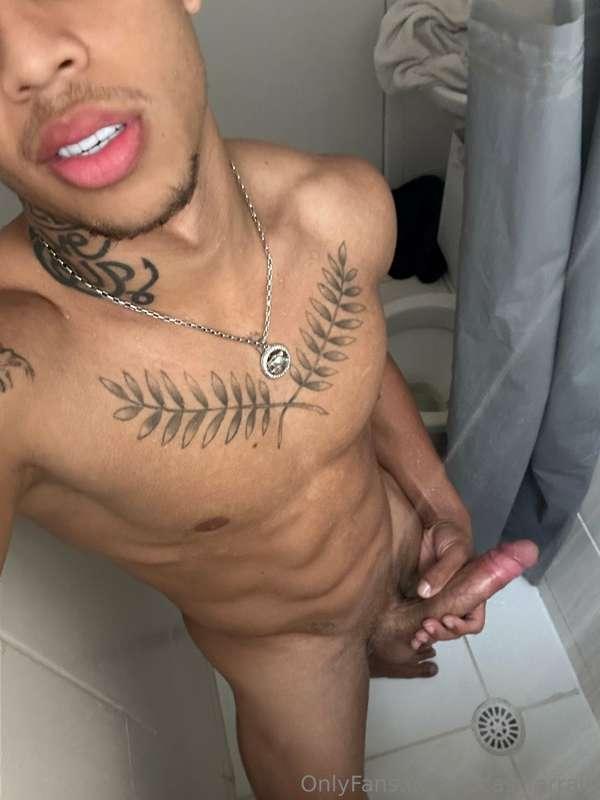 lucas_ferraiii image #3