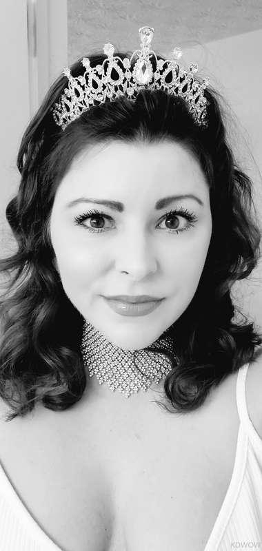 I felt so pretty today 🙂 like an old Hollywood starlet
