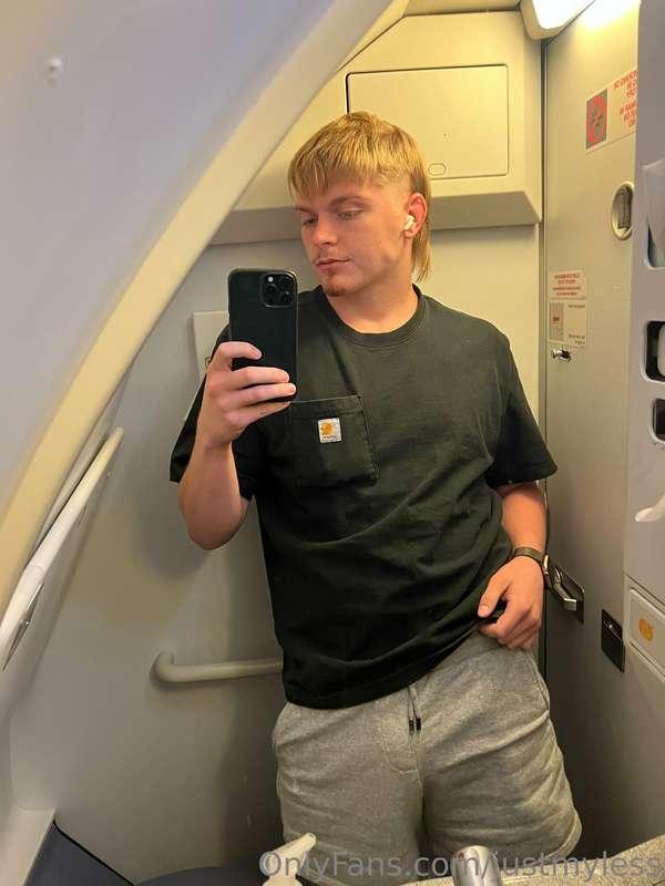 Mandatory airplane pics 😜