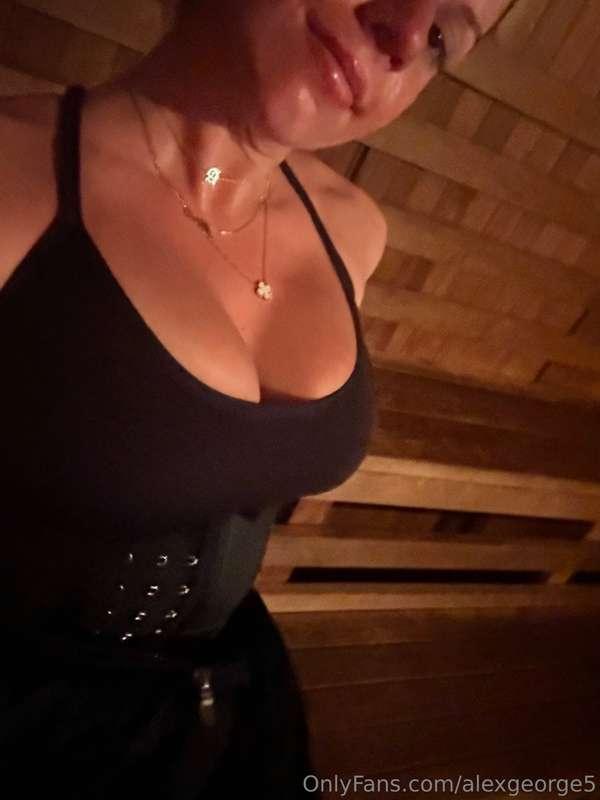 sweating out the weekend, BRB 😘
