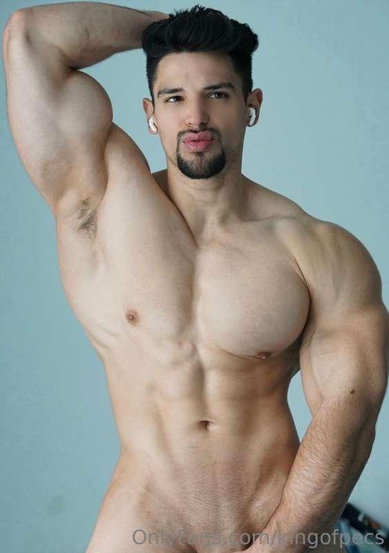Do you like my shape ? 🔥🔥🔥