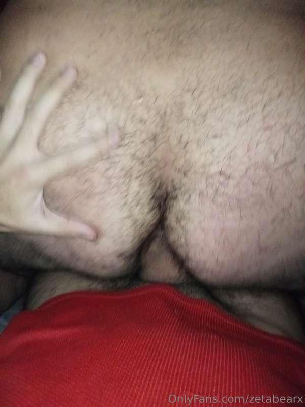 Watch how my boyfriend rubs his cock in my ass and makes me ..