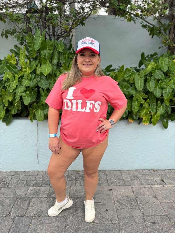 I love a DILF. Would you consider me a MILF? 