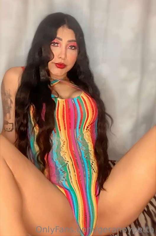 Vas a venir o te vas a quedar mirando? 🤤