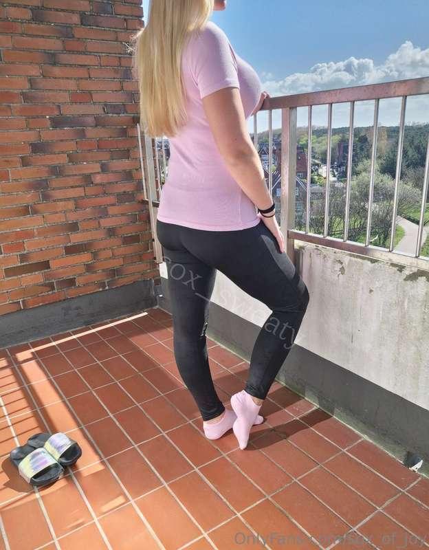 Die Sockensohlen sind sehr sexy, oder ? 💦  The sock soles ar..