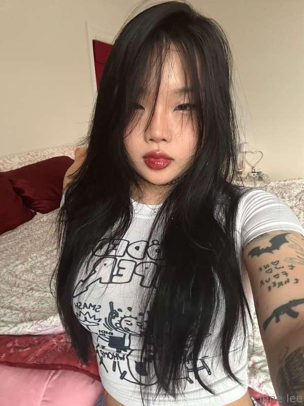 raise ur hand if u know what my shirt says 🐈‍⬛