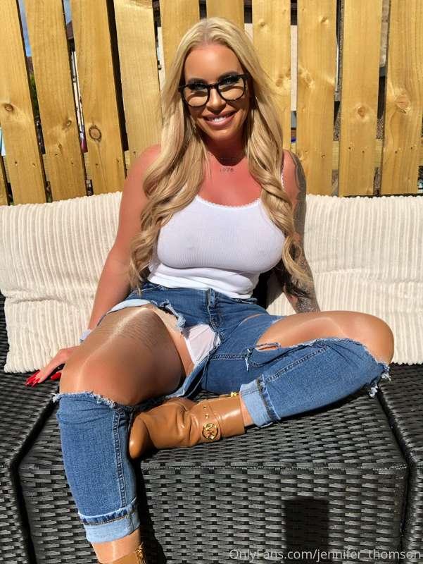 Good morning from me & my malfunctioning denim 💙!!