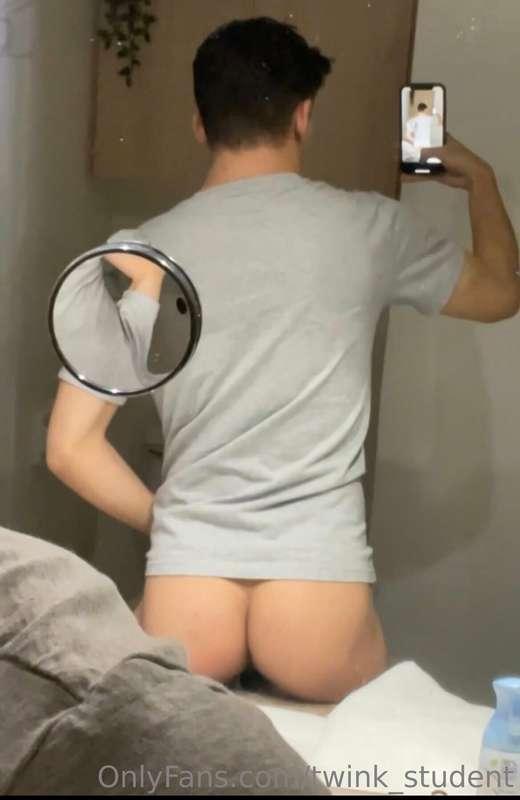 😈