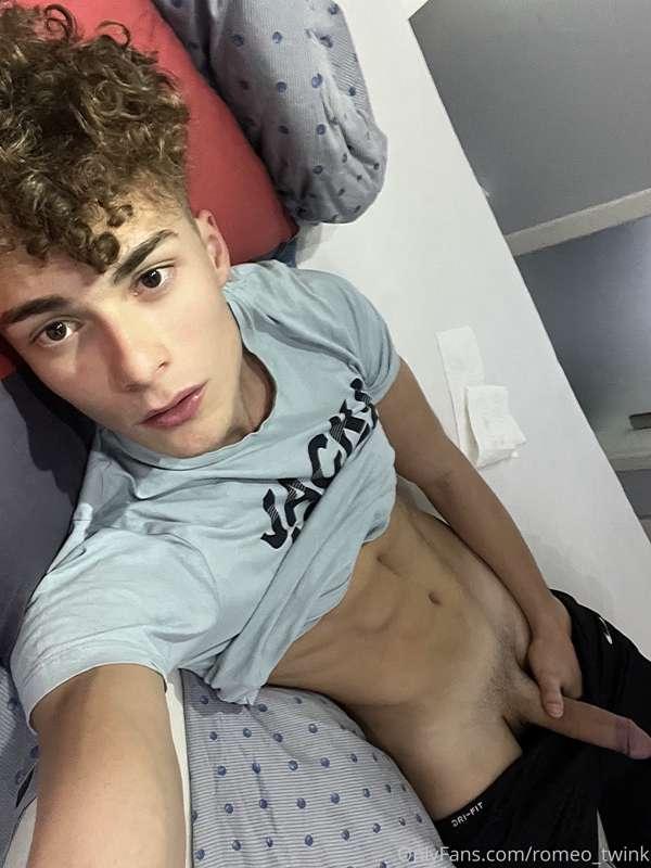 Ready to receive a nice blowjob🥵 any volunteers?