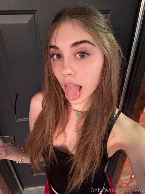 Am I good at sucking daddy?😜💗 3 full blowjob vids with face👀..