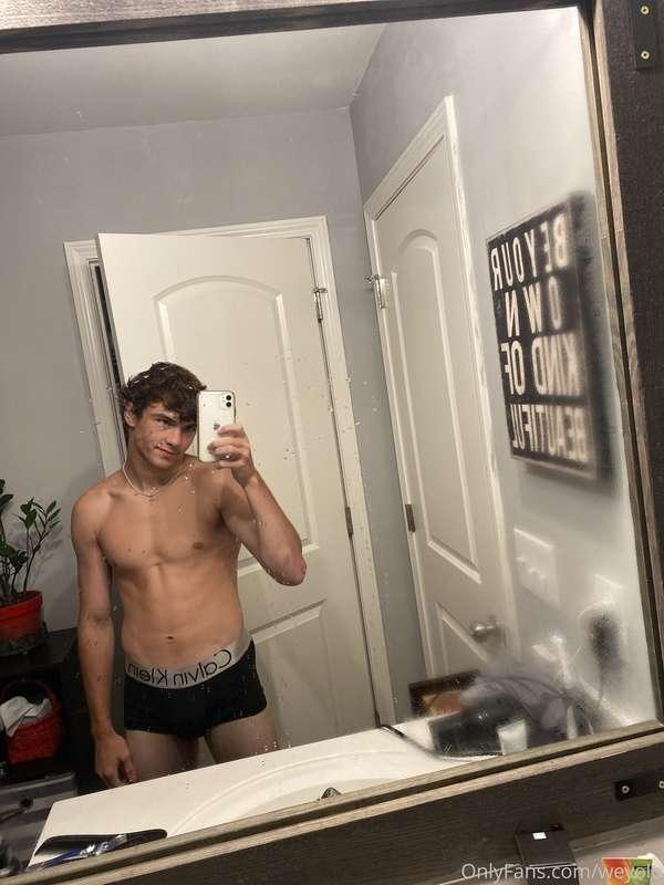 Hi