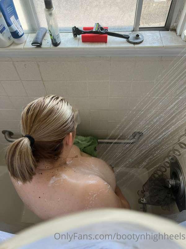 bootyhighheels image #1