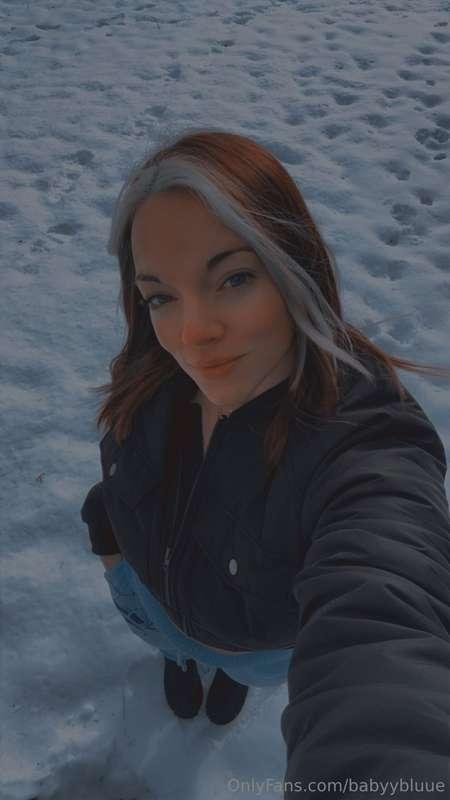Come make snow angels with me 🥺💙