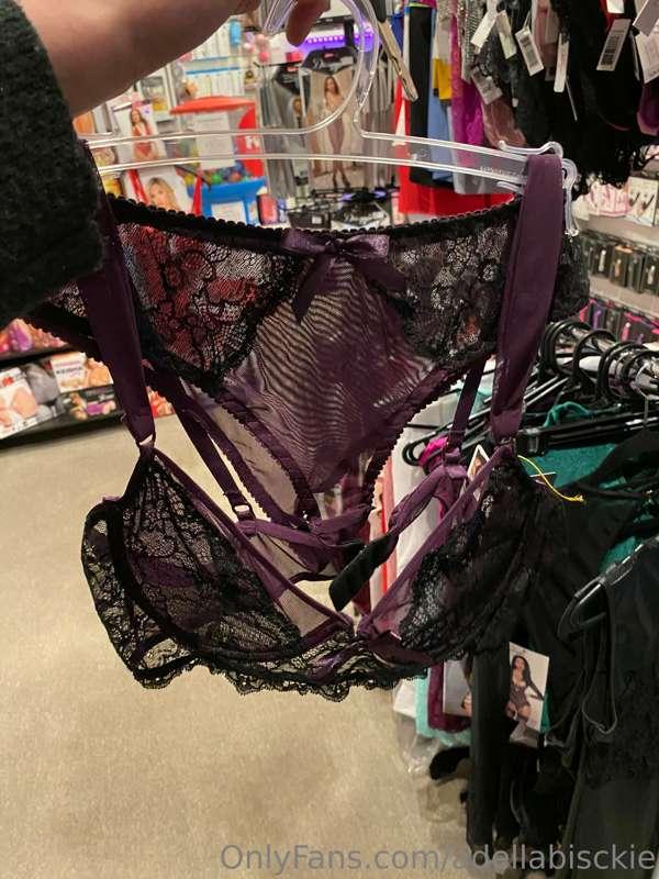tip me and receive some content of me wearing/using these? ;..