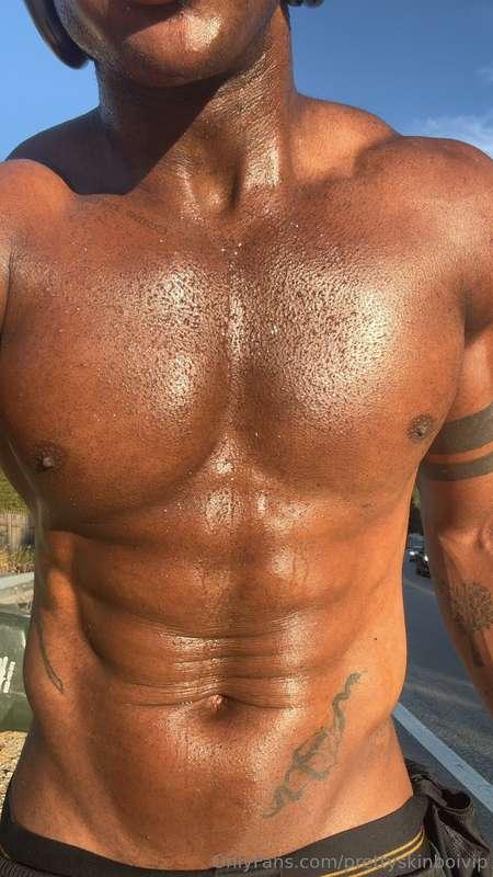 you liking the view? don’t be shy 😏