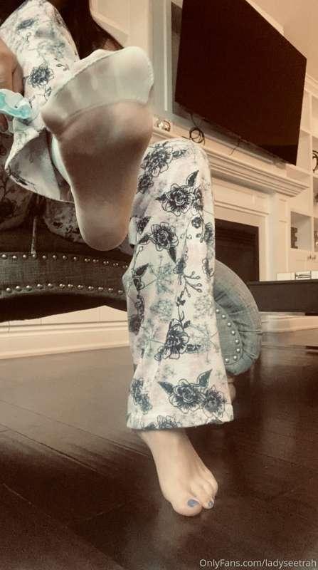 Do nylon socks do anything for you?