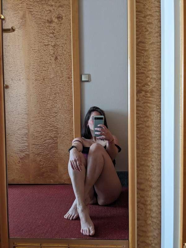 Specchi e visi nascosti 16