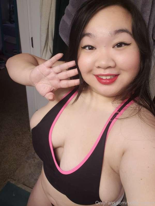 ADMIT IT!!! ...   you can't handle all this side boob 🥵👅❤️  ..