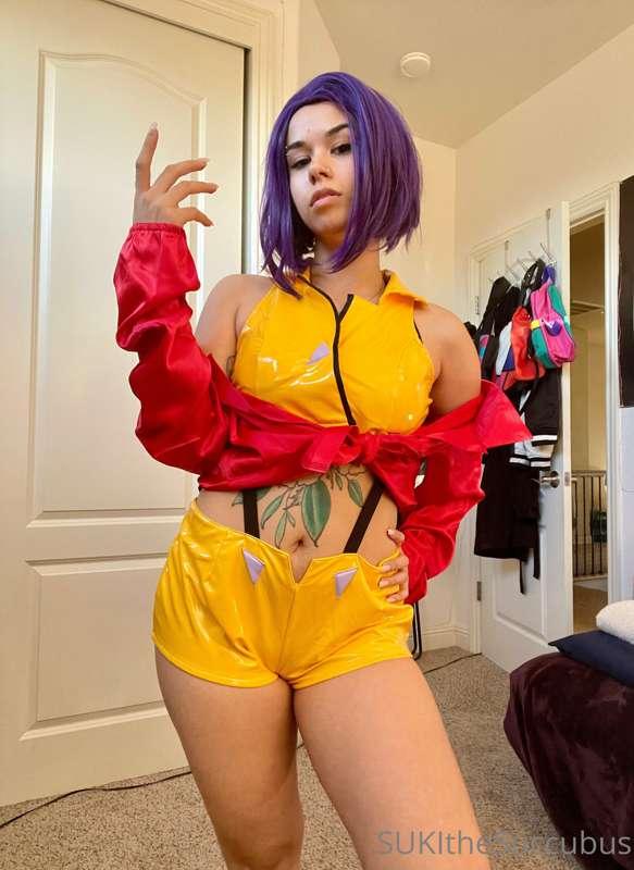New spicy Faye video in your dms TONIGHT @ 6pm PST!