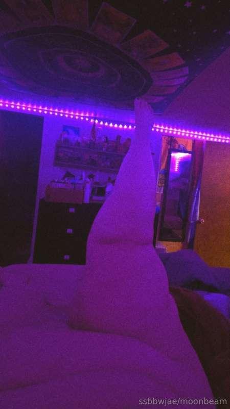 Can't sleep, laying naked in my king sized bed. I love playi..