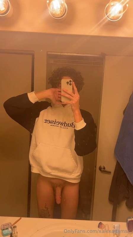 xalexadamsx image #0