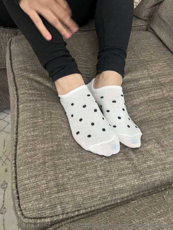 mrs_footjobqueen image #7