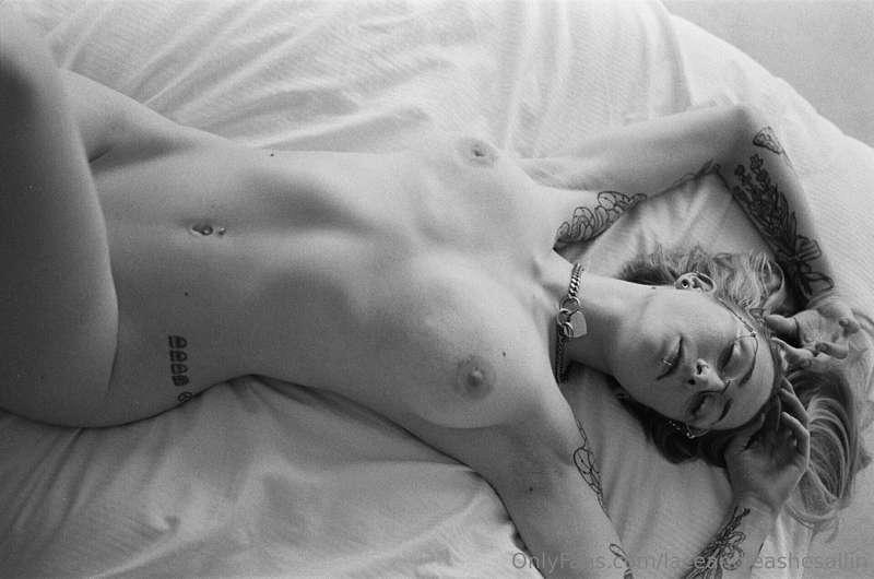 laceandleashesallin image #13