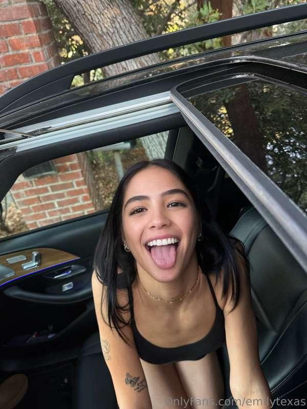 👅