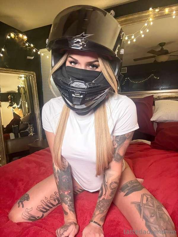 I wanna be the reason your heart beats a lil faster tonight ..