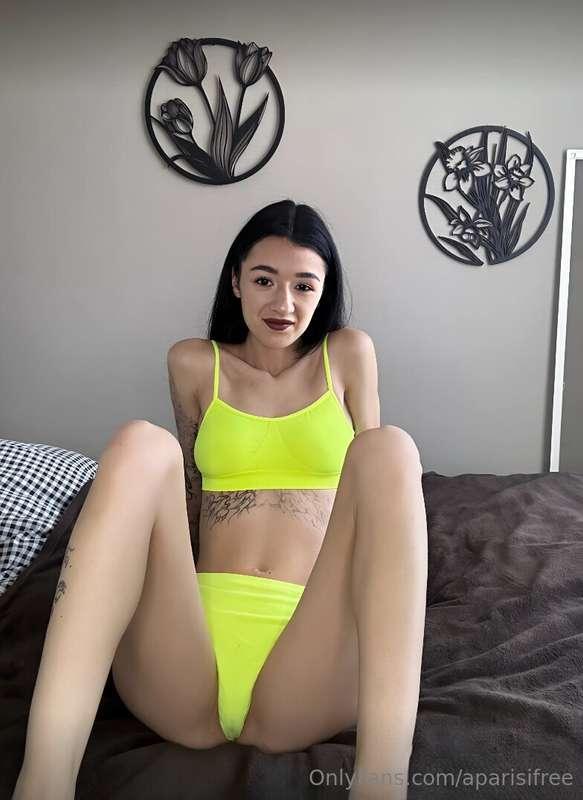 💫 𝟏𝟖 𝐘𝐄𝐀𝐑𝐒 𝐎𝐋𝐃 ⭐️😍😍 @olana1melnik 😍😍 𝐓𝐇𝐈𝐒 𝐁𝐀𝐁𝐄 𝐌𝐎𝐀𝐍𝐒 𝐒𝐎 𝐒𝐖𝐄𝐄..