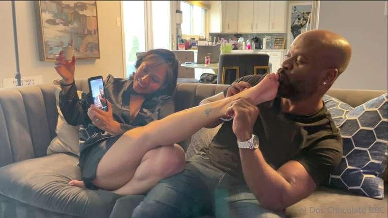 ❤️ this post if your wife loves a chocolate man sucking her ..