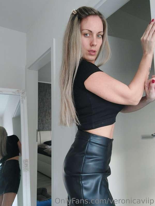 I am home alone and ready to please you 😈🔥🔥