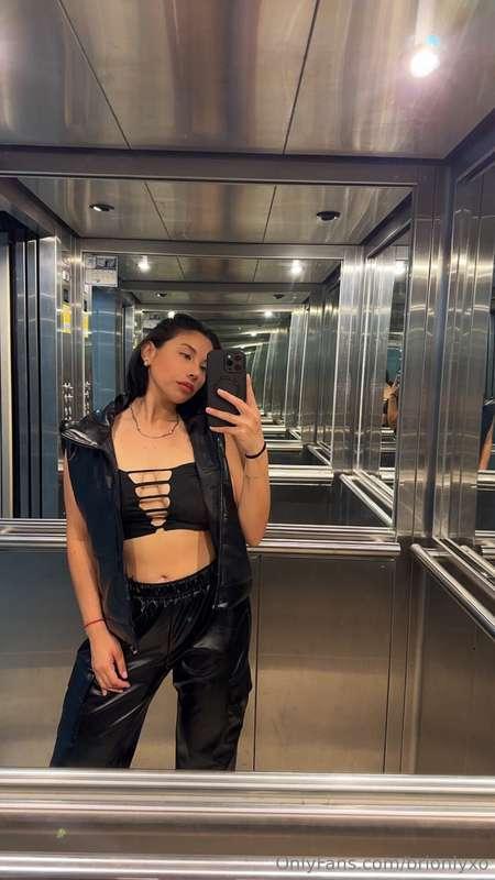 I’m the view you won’t forget😘