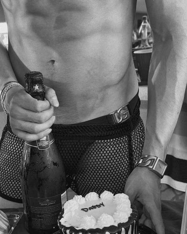 Save a horse ride a Sunseeker 65 🤠🛥️🎂😎Outfit details:Swim br..