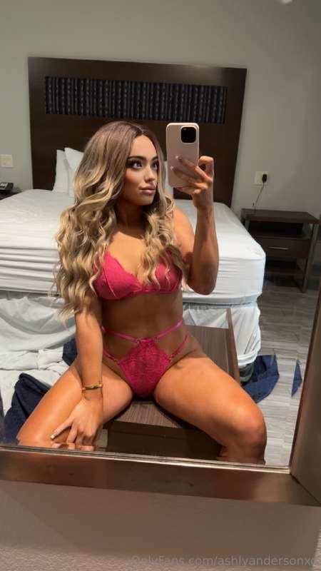 Make me wet with your fingers? 🥵💦