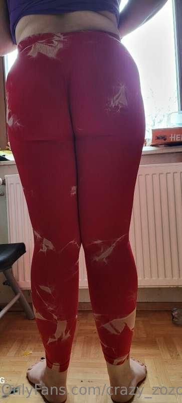 what do you think of my new tights? 😈😈