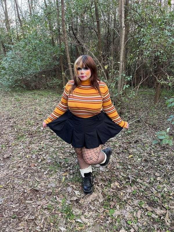 Waiting for you in the woods🥵💦