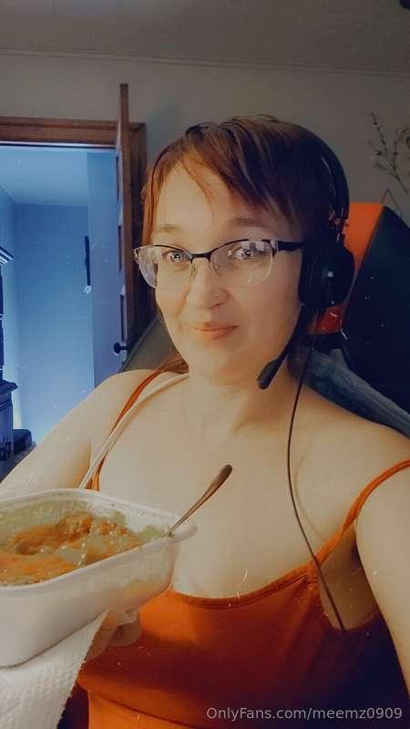 Busy work day! Grabing a bite between calls