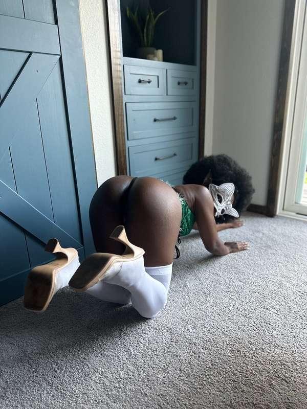 ebonybuttspremium image #4