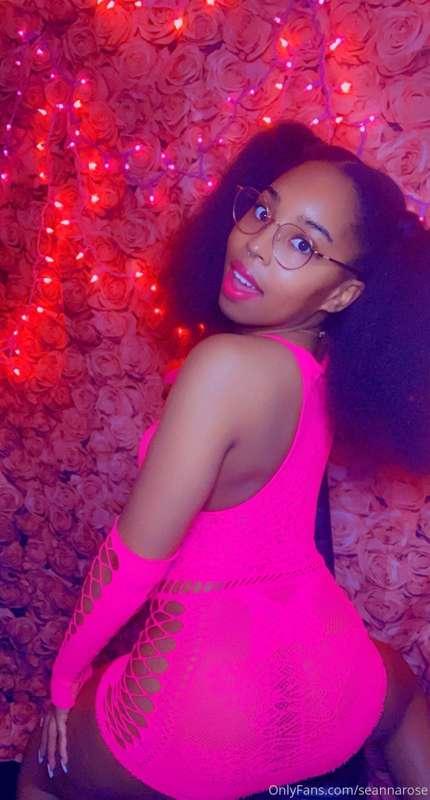 Definitely looking like a stripper named Kandy🍭🍬😝 but call m..